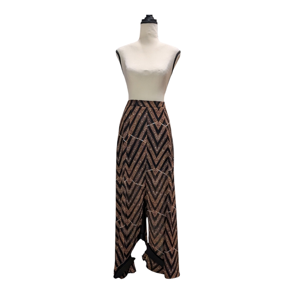 Astr Chevron Maxi Skirt in Black a - Picture 2 of 10